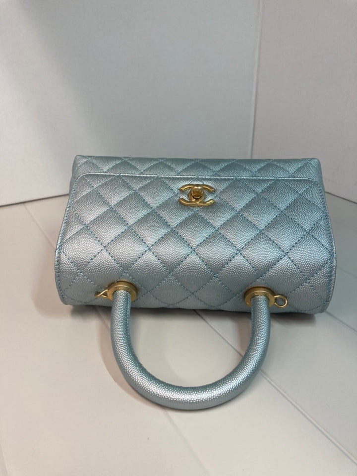 Chanel Mini Metallic Caviar Coco sac à anse supérieure