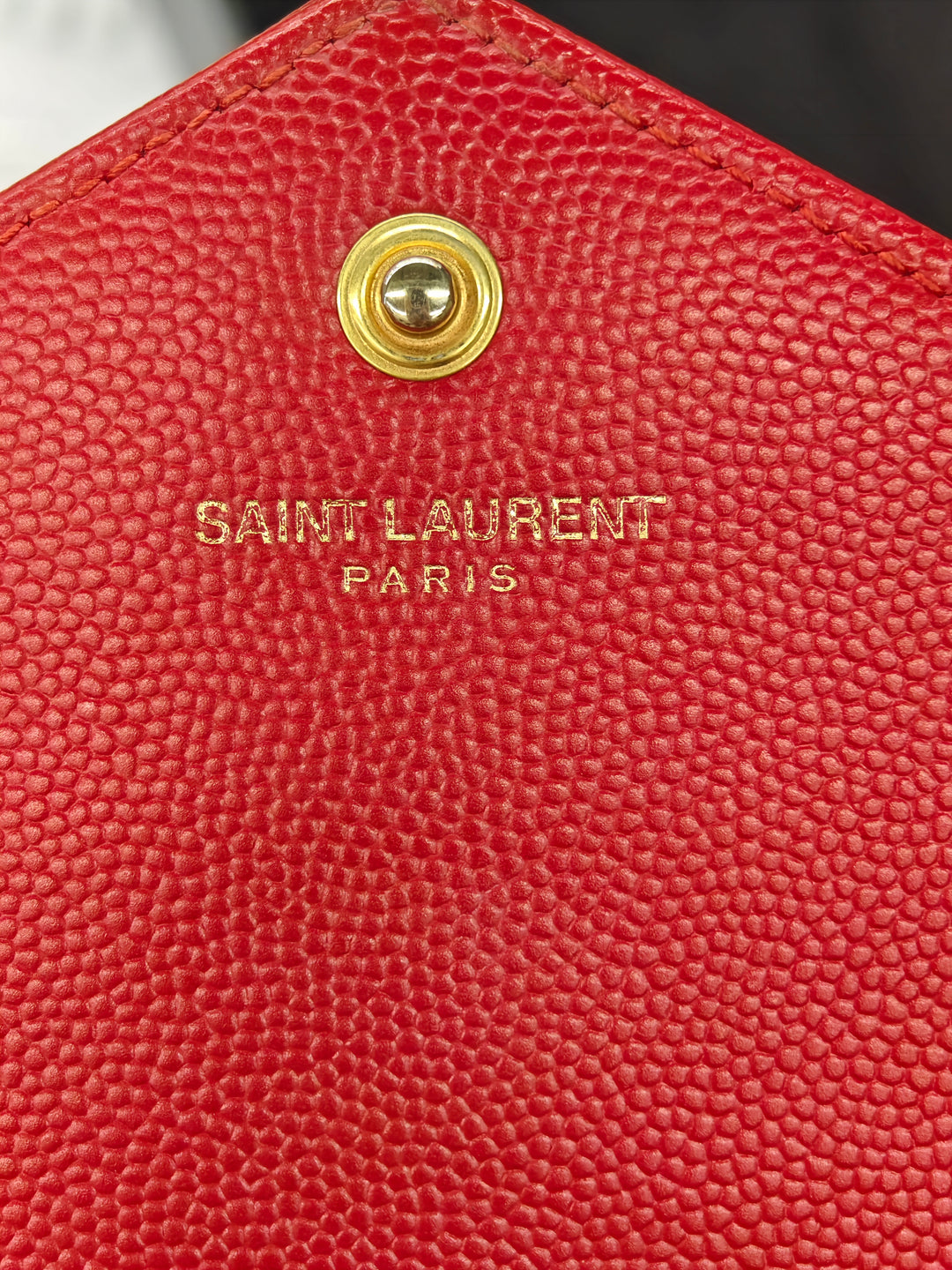 Saint Laurent Grain De Poudre Cassandre Envelope Chain Portefeuille