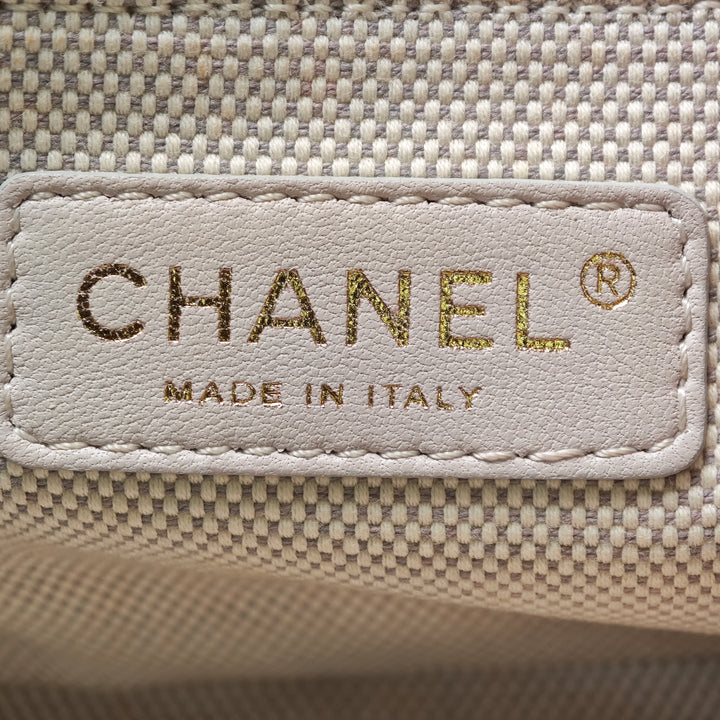 Chanel Matelassé Cuir de veau Stitch Retro Chain Accordion à rabat