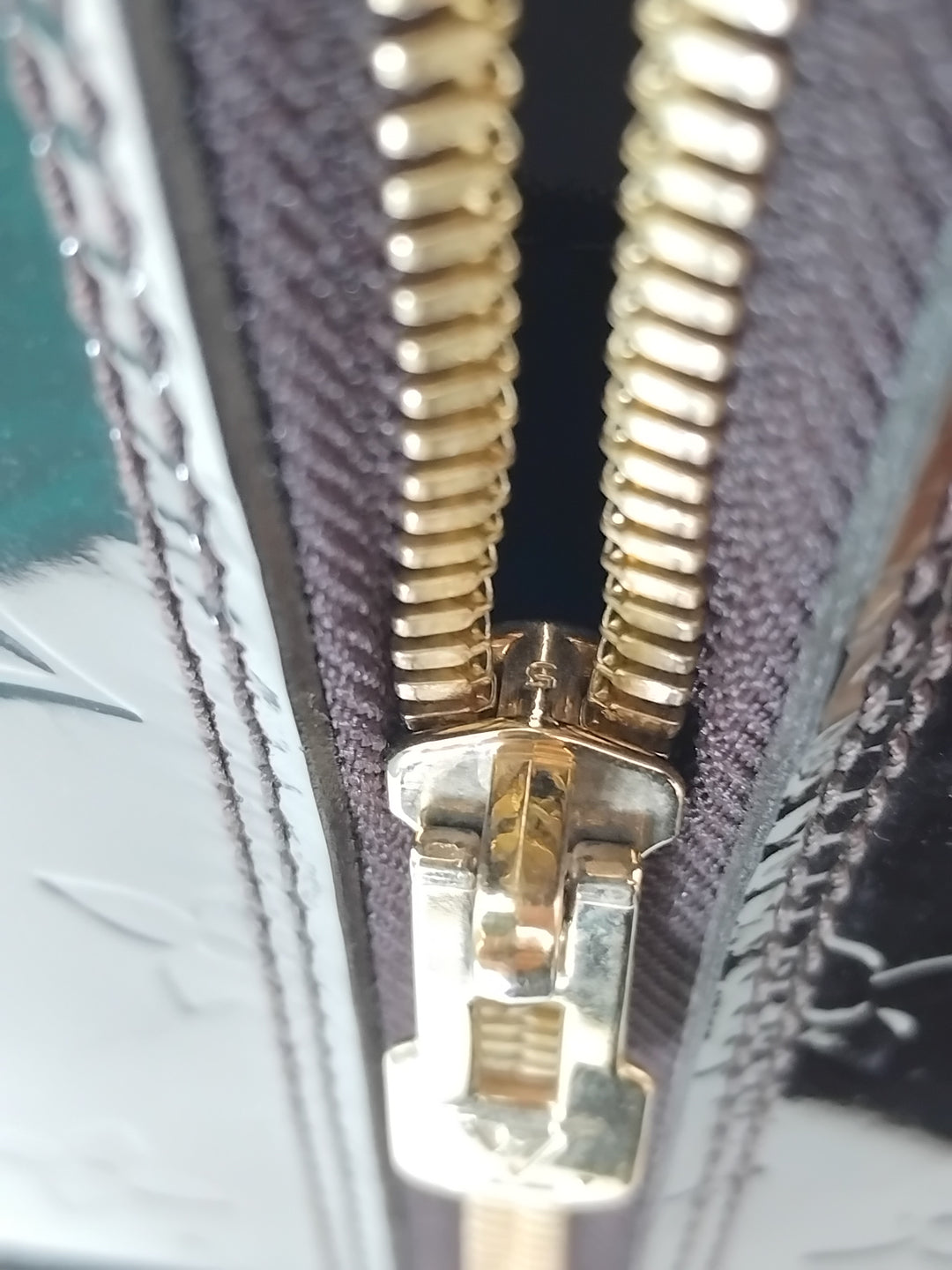 Louis Vuitton Monogram Vernis Alma GM
