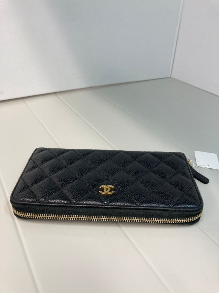 Chanel CC Matelassé Caviar Portefeuille long zippé