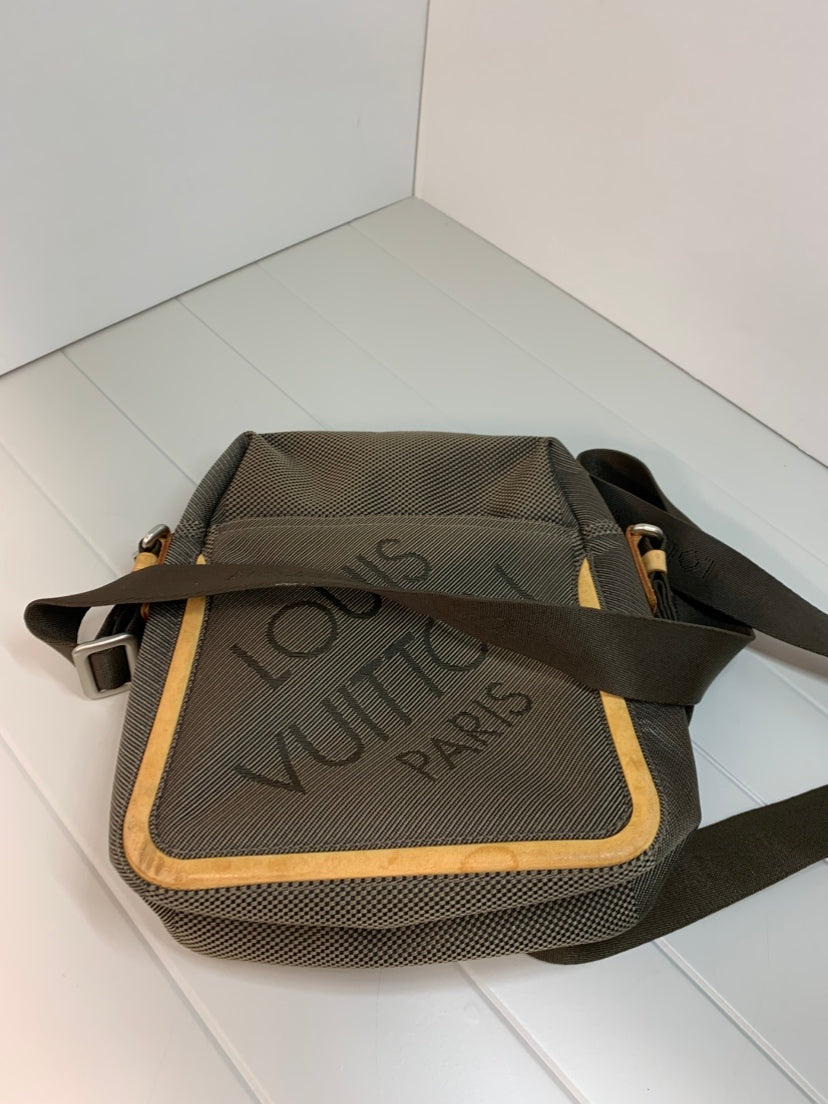 Louis Vuitton Damier Geant Citadin