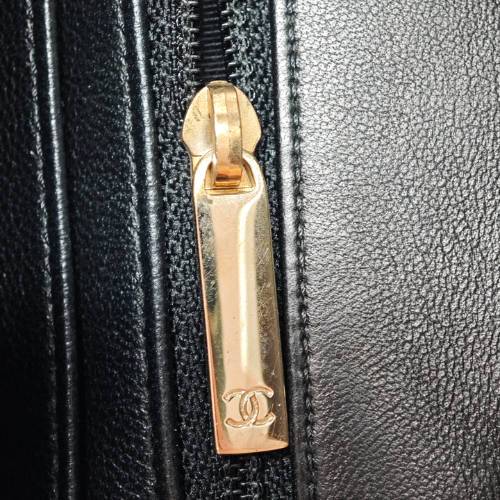 Chanel Medium Classic Cuir d’agneau Valentines Heart Charms Simple rabat