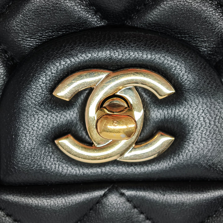 Chanel Medium Classic Cuir d’agneau Valentines Heart Charms Simple rabat