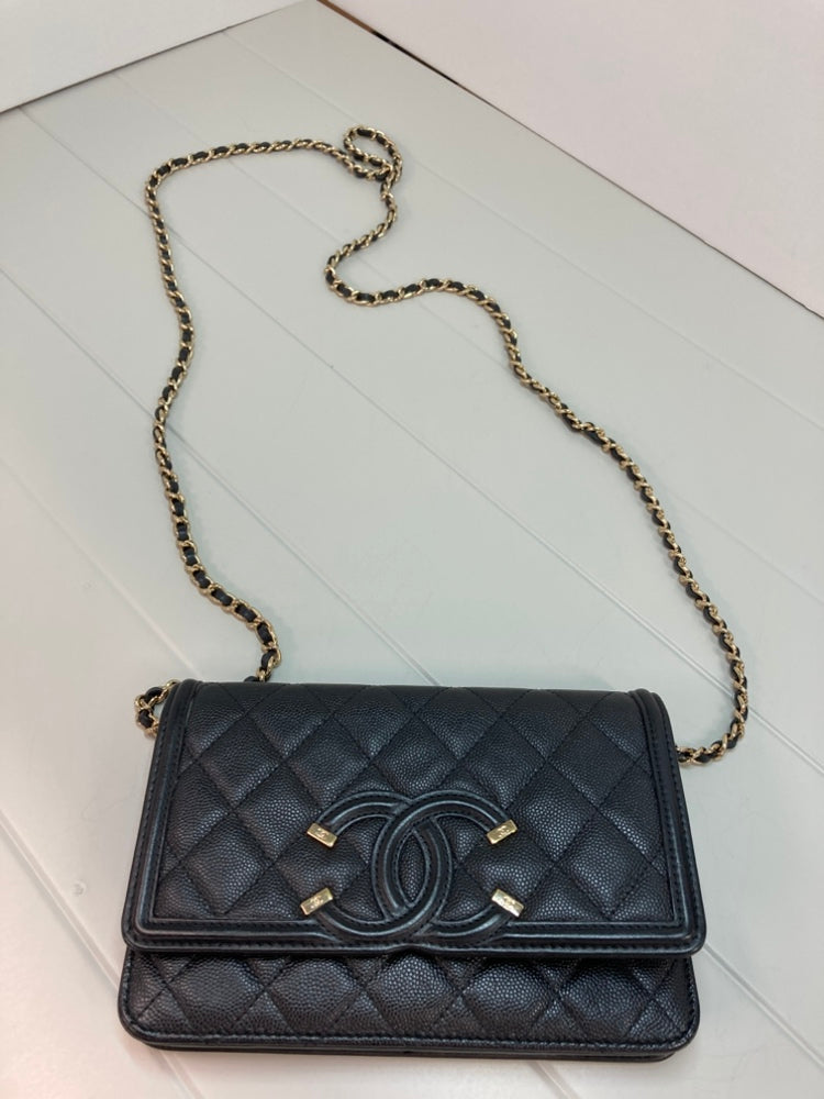 Chanel Caviar CC Filigree Wallet on Chain