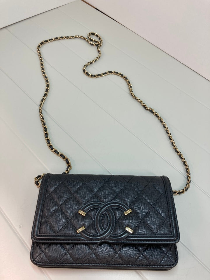 Chanel Caviar CC Filigree Wallet on Chain