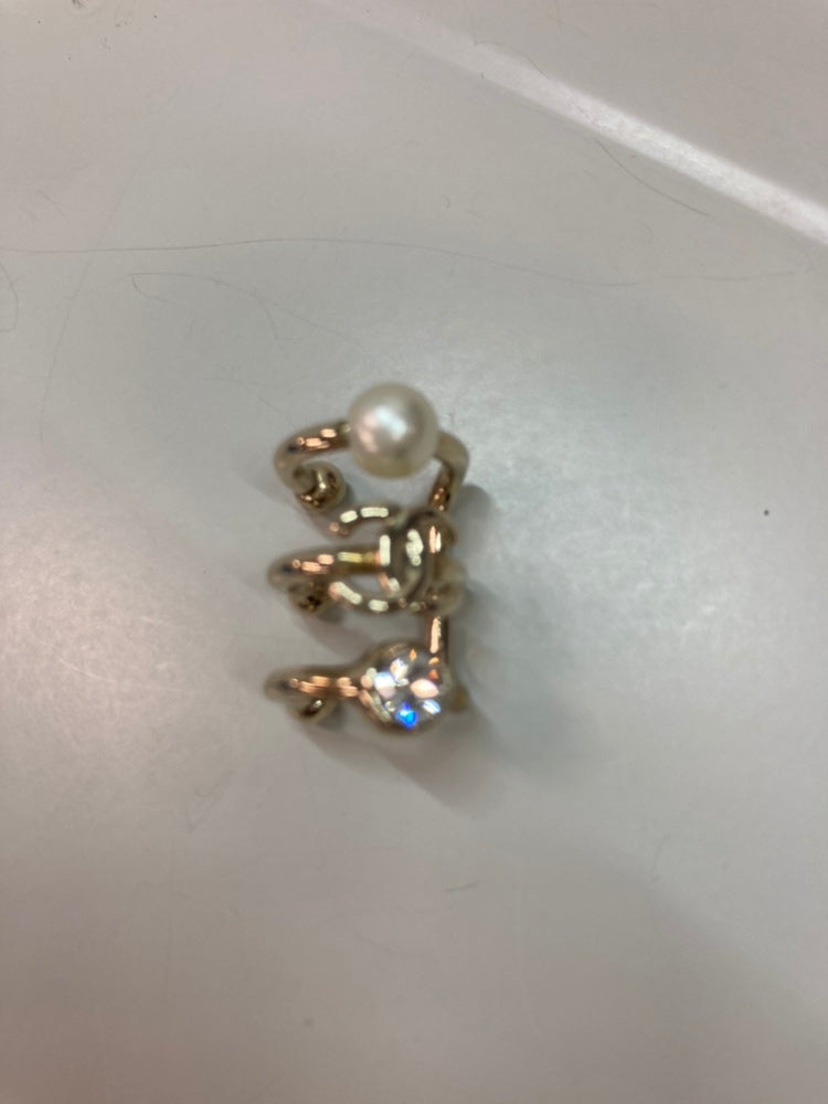Chanel CC plaqué Strass et Perles fantaisie Ear Cuff Boucle d’oreille
