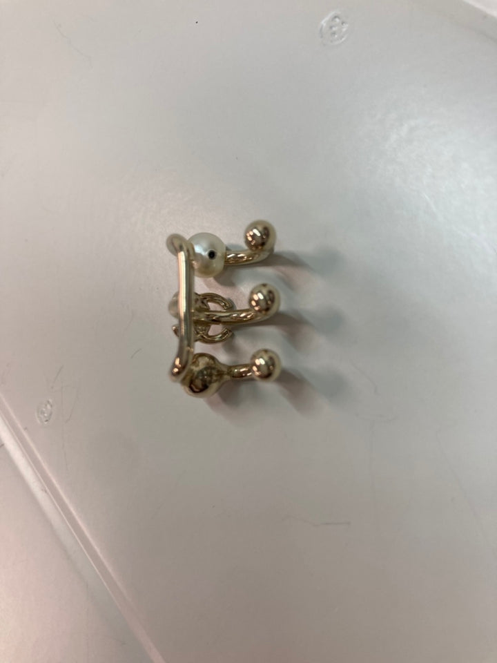 Chanel CC plaqué Strass et Perles fantaisie Ear Cuff Boucle d’oreille