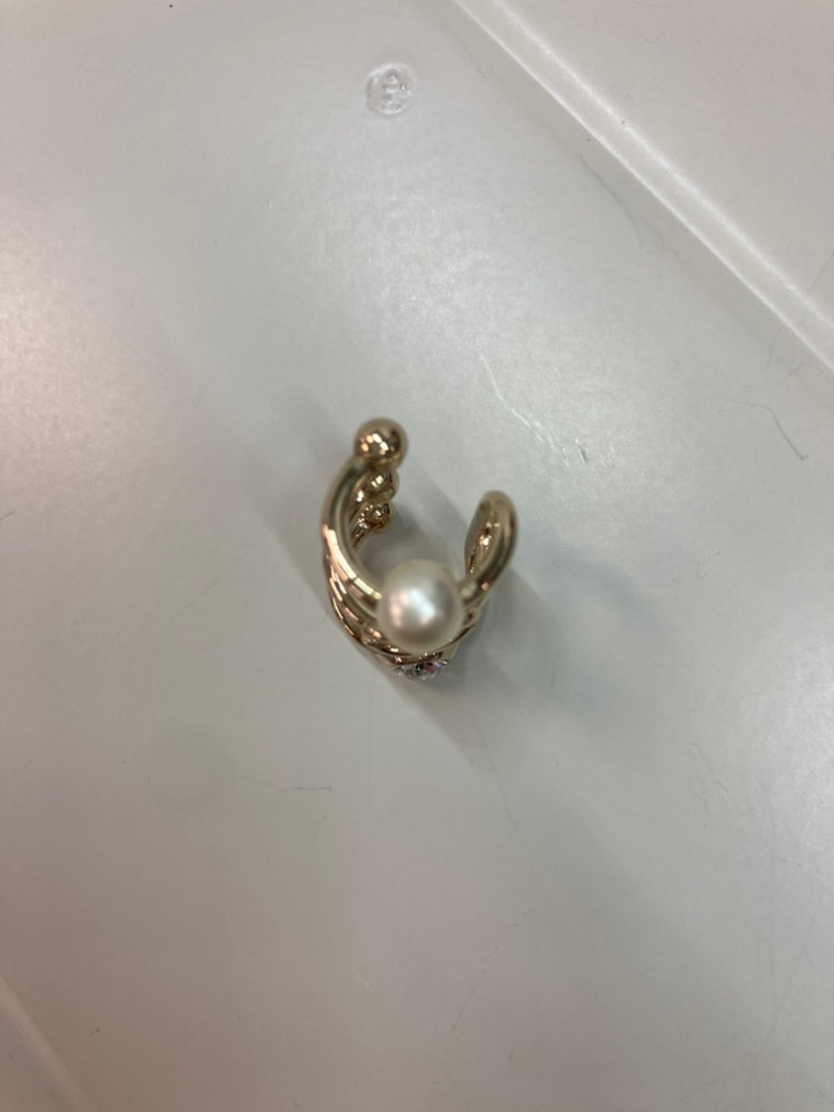 Chanel CC plaqué Strass et Perles fantaisie Ear Cuff Boucle d’oreille