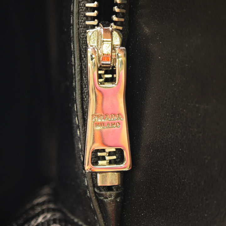 Prada City Cuir de veau et Saffiano clouté Elektra Sac porté croisé
