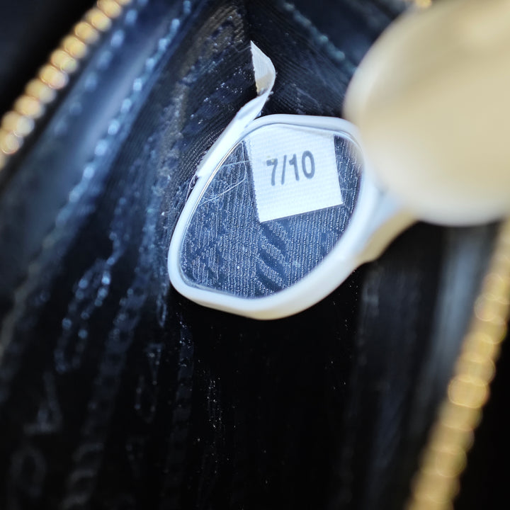 Prada City Cuir de veau et Saffiano clouté Elektra Sac porté croisé