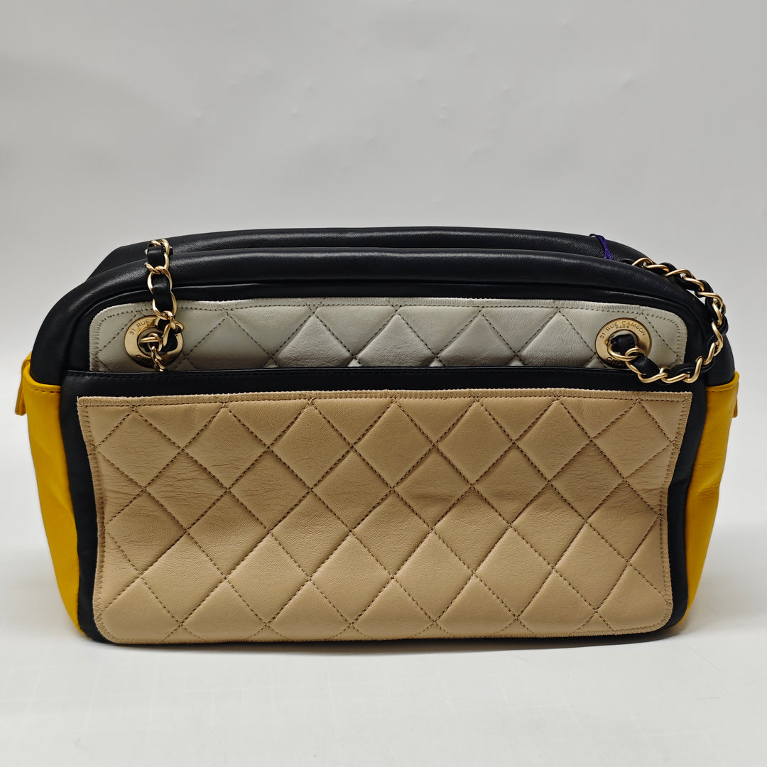 Chanel Tricolor Matelassé Cuir d’agneau Graphic Camera Étui Sac Multi
