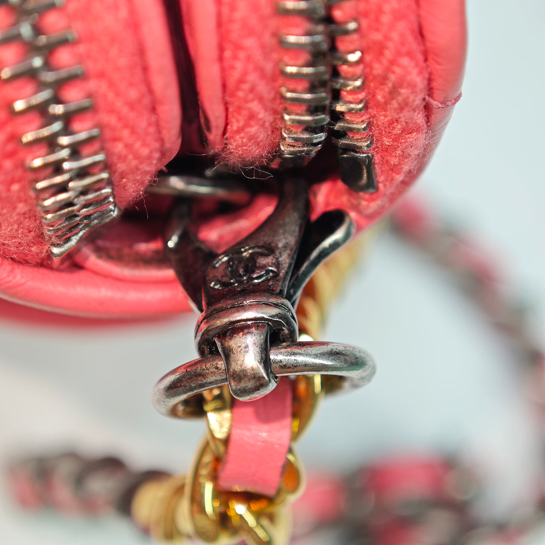 Chanel Matelassé vieilli Cuir de veau Gabrielle Double Zip Pochette avec chaîne