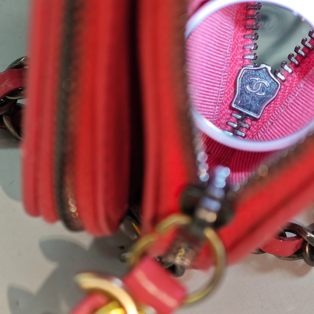 Chanel Matelassé vieilli Cuir de veau Gabrielle Double Zip Pochette avec chaîne