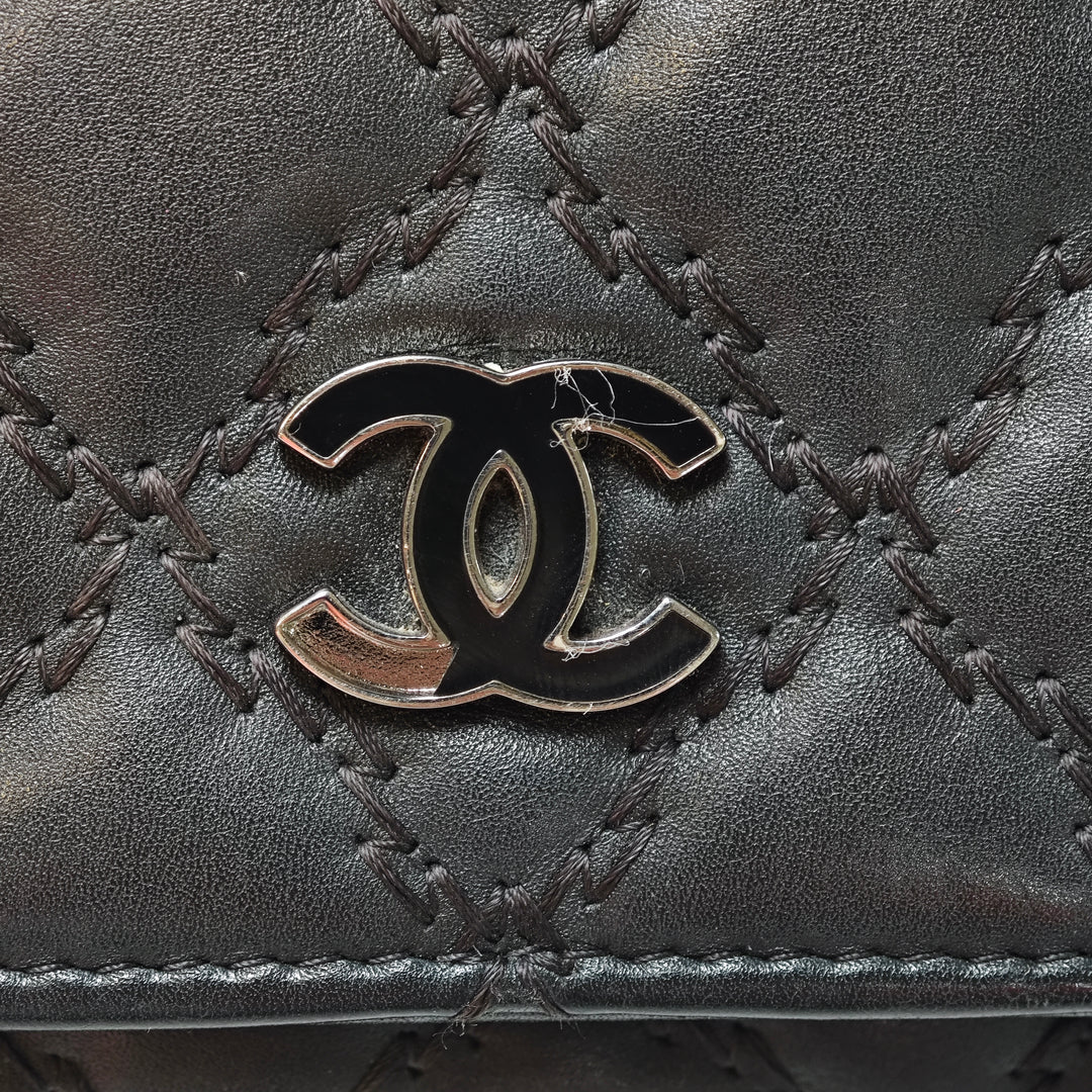 Chanel CC Matelassé Cuir de veau Double Stitch Hamptons Wallet on Chain