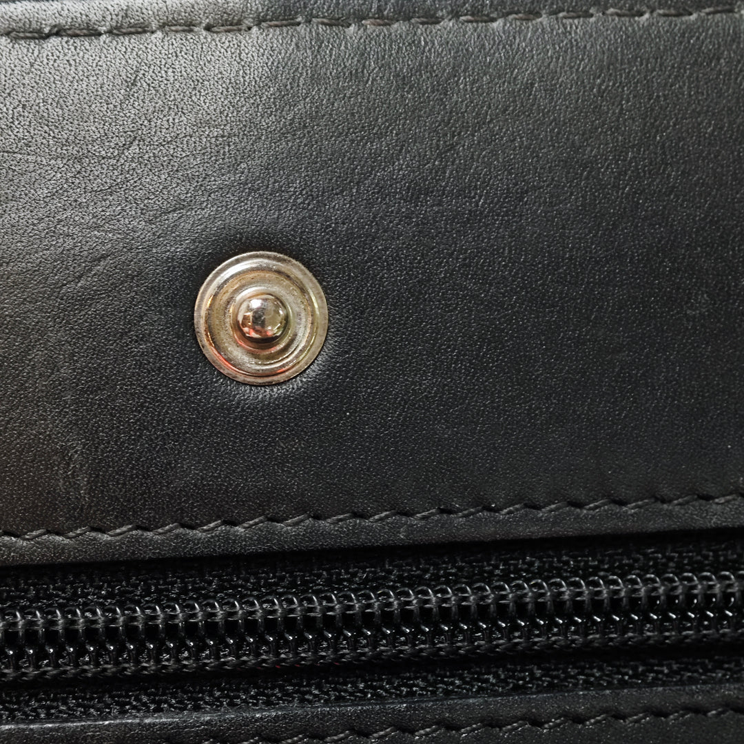 Chanel CC Matelassé Cuir de veau Double Stitch Hamptons Wallet on Chain