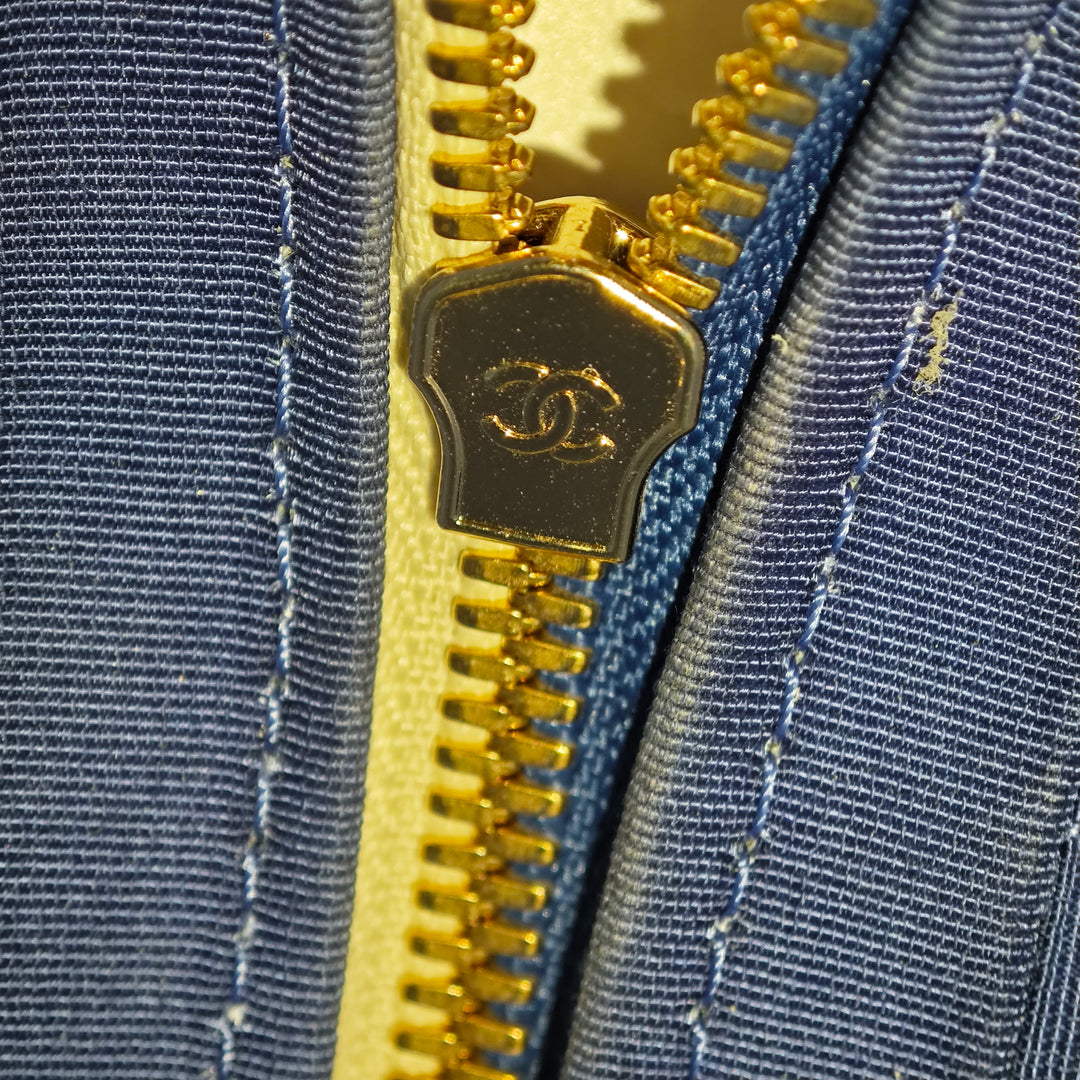 Chanel Small CC Crumpled Cuir de veau Vanity