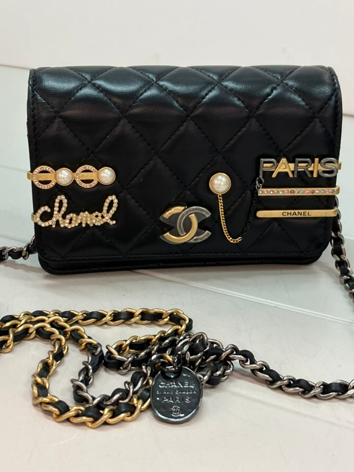 Chanel Mini CC Matelassé Cuir d’agneau Coco Clips Wallet on Chain