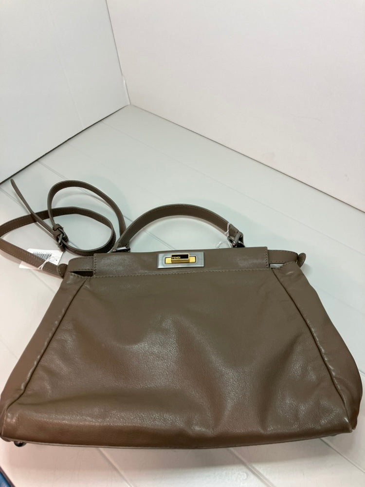 Fendi Medium Cuir de veau Peekaboo Iconic Sac