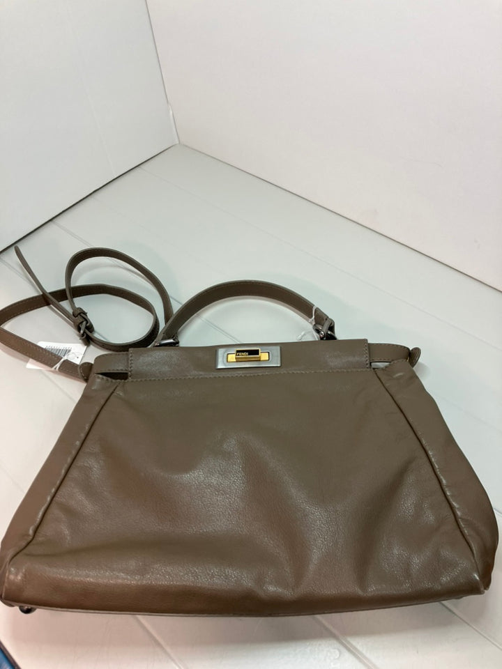 Fendi Medium Cuir de veau Peekaboo Iconic Sac