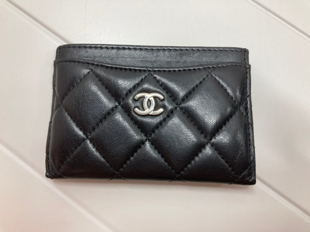 Chanel CC Matelassé Cuir d’agneau Card Holder