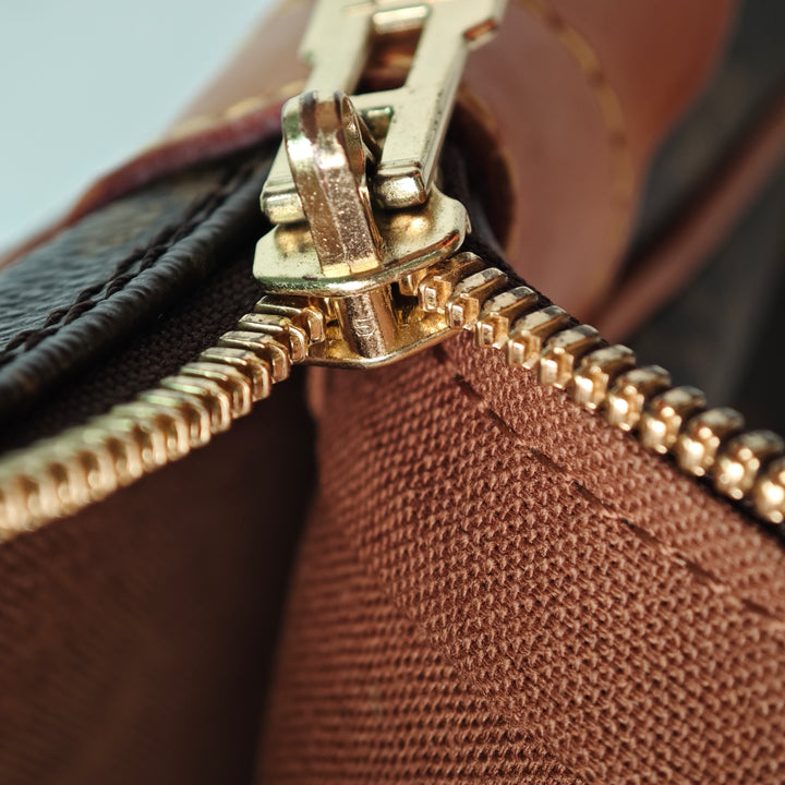 Louis Vuitton Monogram Porte Documents Voyage