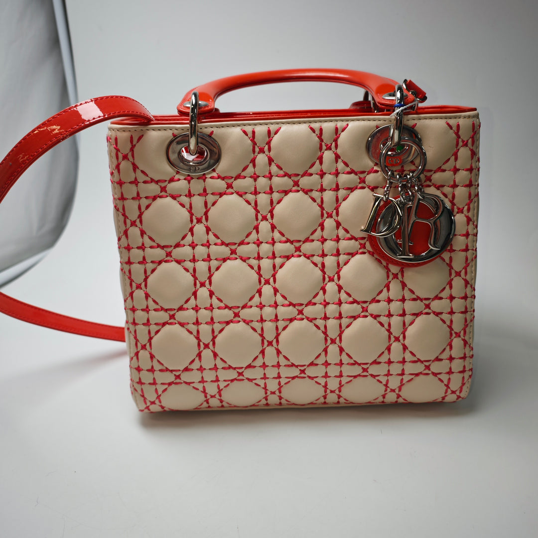 Dior Medium Cuir d’agneau Cannage Surpiqué Lady Dior