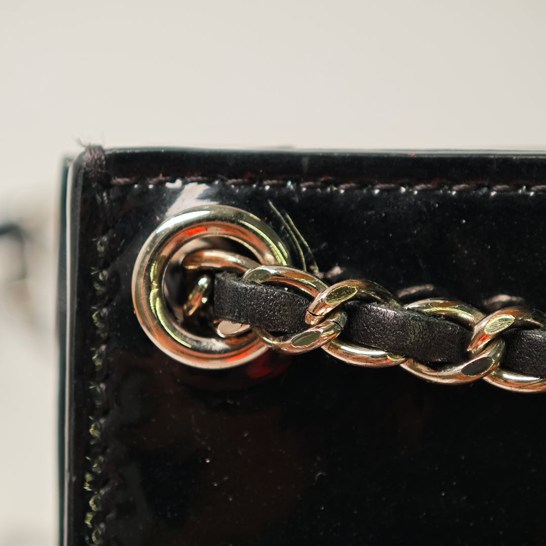Chanel CC Cuir verni Phone Holder Sac porté croisé