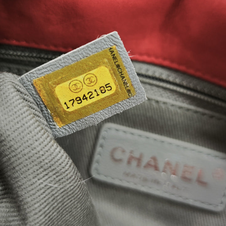 Chanel Iridescent Cuir de veau Diamond Stitch à rabat