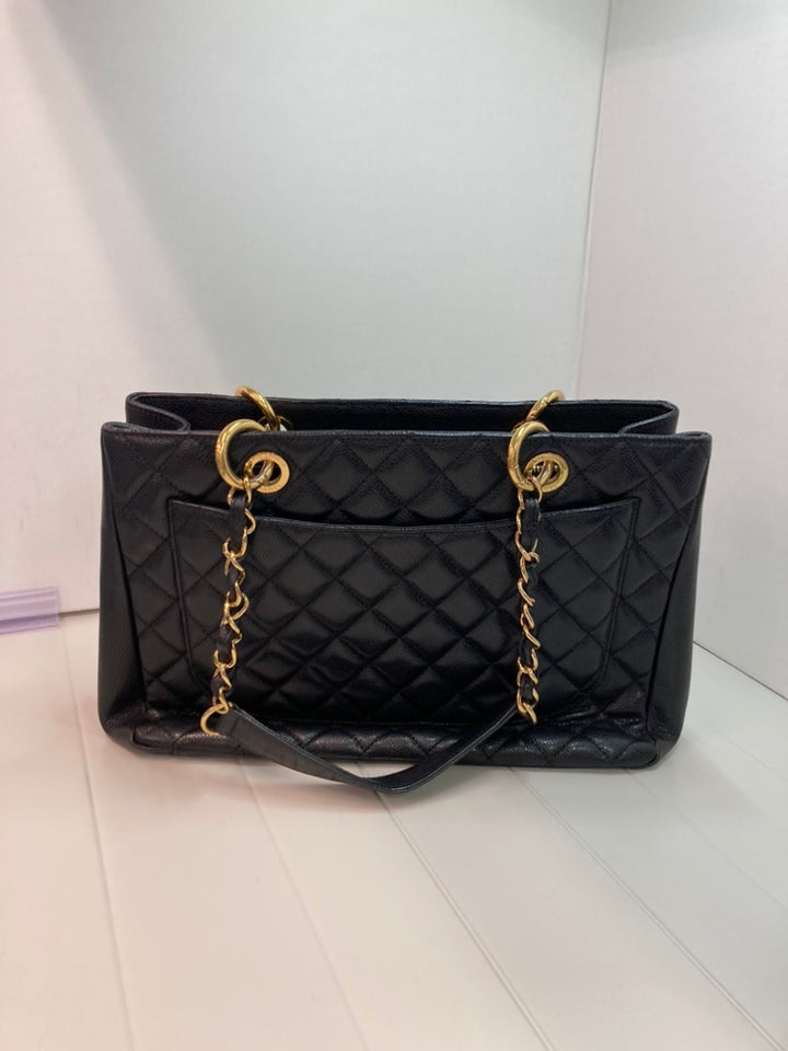 Chanel Caviar Grand Shopping Cabas