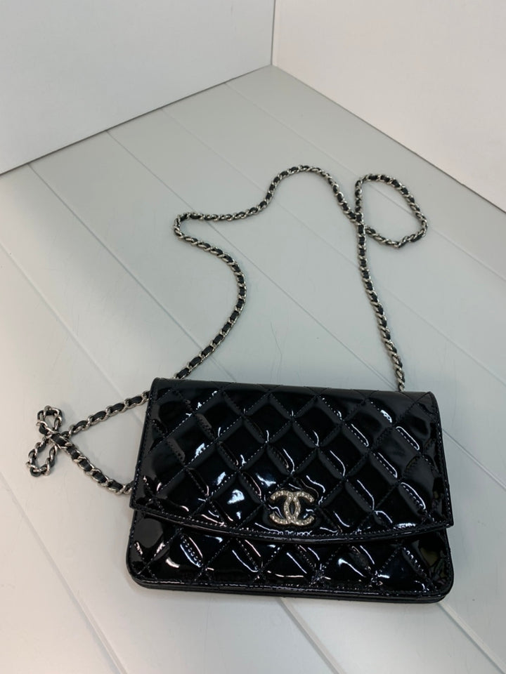 Chanel CC Matelassé Cuir verni Brilliant Wallet on Chain