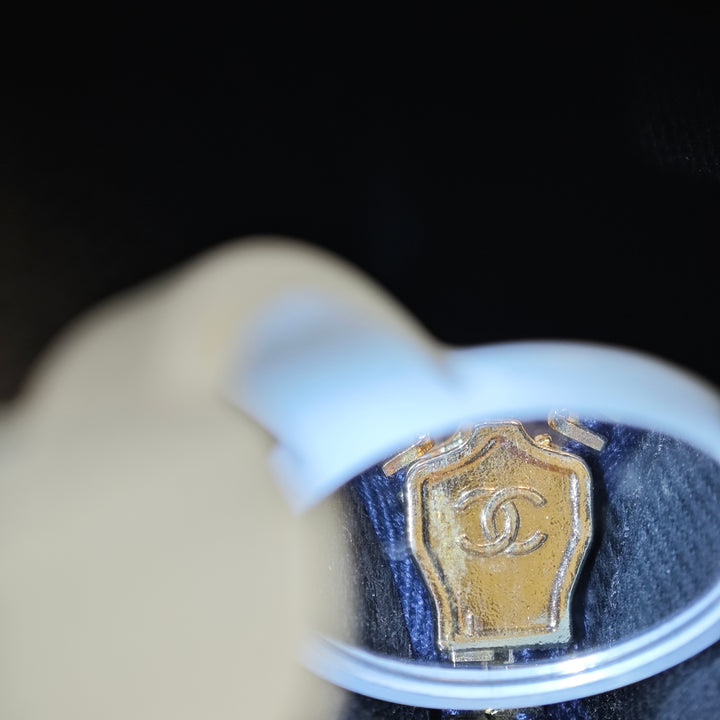 Chanel Matelassé Cuir verni CC Crown Double Zip Sac porté croisé