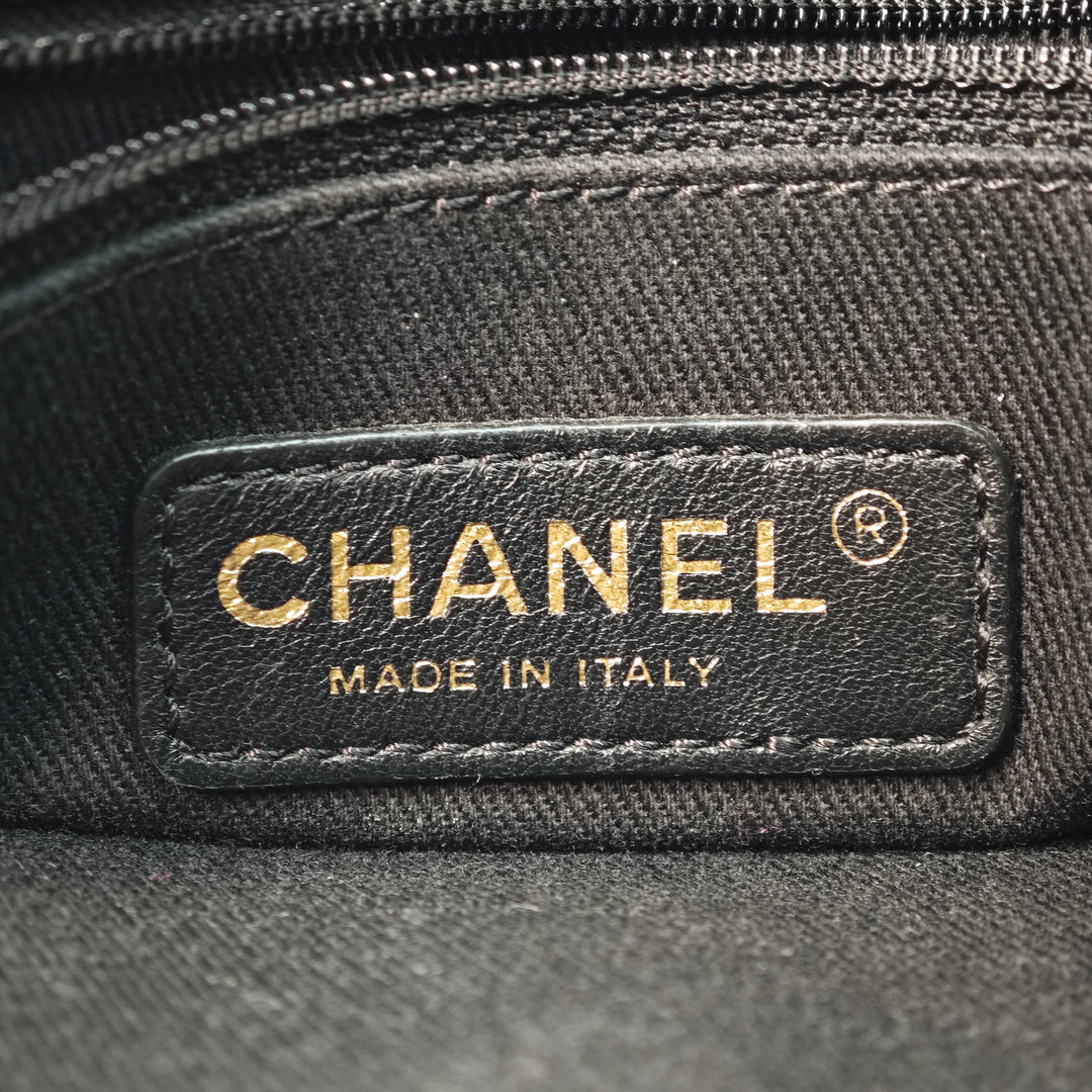 Chanel Matelassé Cuir verni CC Crown Double Zip Sac porté croisé