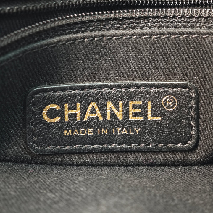 Chanel Matelassé Cuir verni CC Crown Double Zip Sac porté croisé