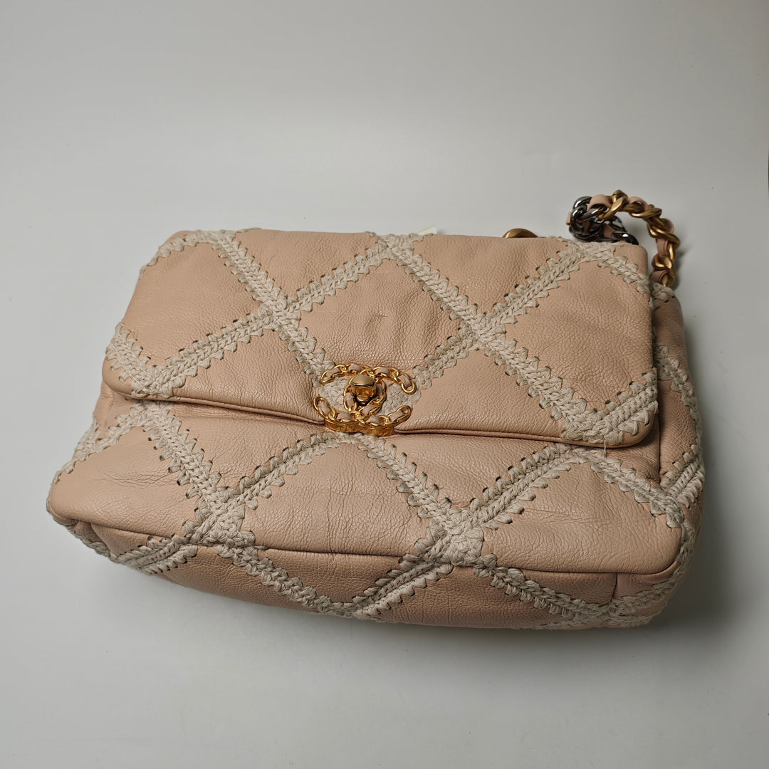 Chanel Large Crochet Cuir de veau 19 à rabat