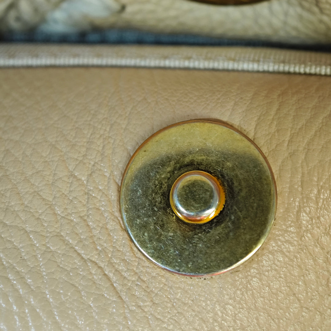 Chanel Large Crochet Cuir de veau 19 à rabat