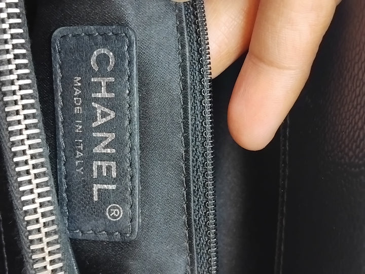 Chanel Caviar Grand Shopping Cabas