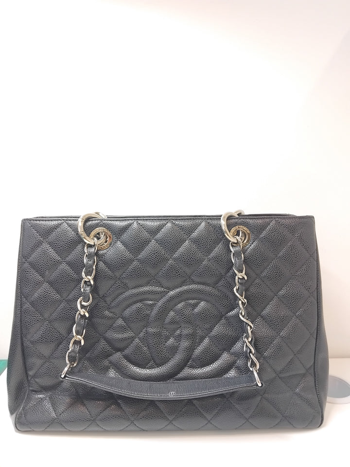 Chanel Caviar Grand Shopping Cabas