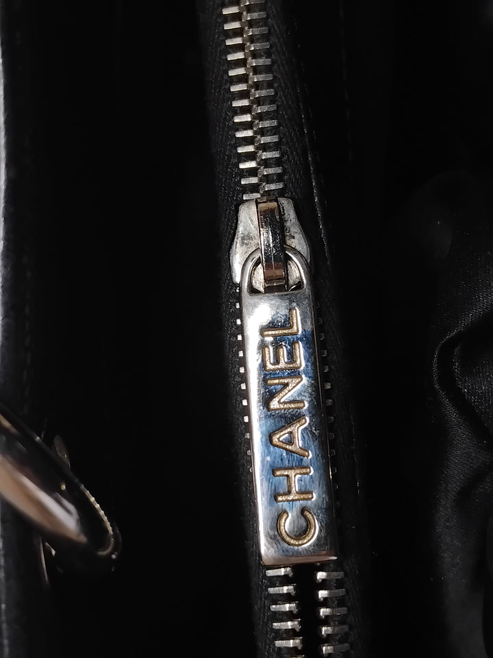 Chanel Caviar Grand Shopping Cabas