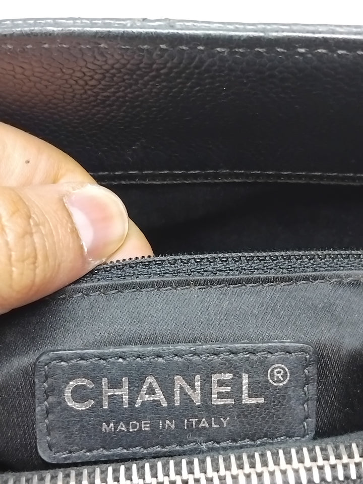 Chanel Caviar Grand Shopping Cabas