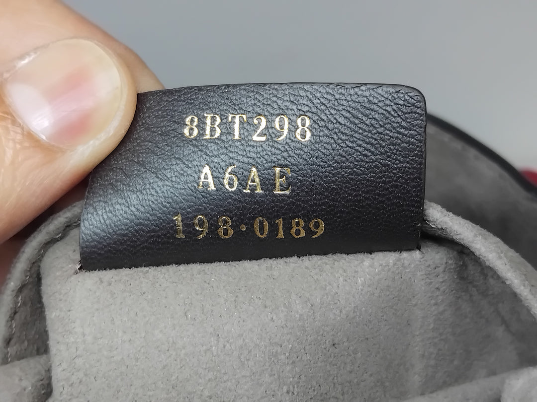 Fendi FF 1974 embossé Cuir Mon Tresor Bucket Sac