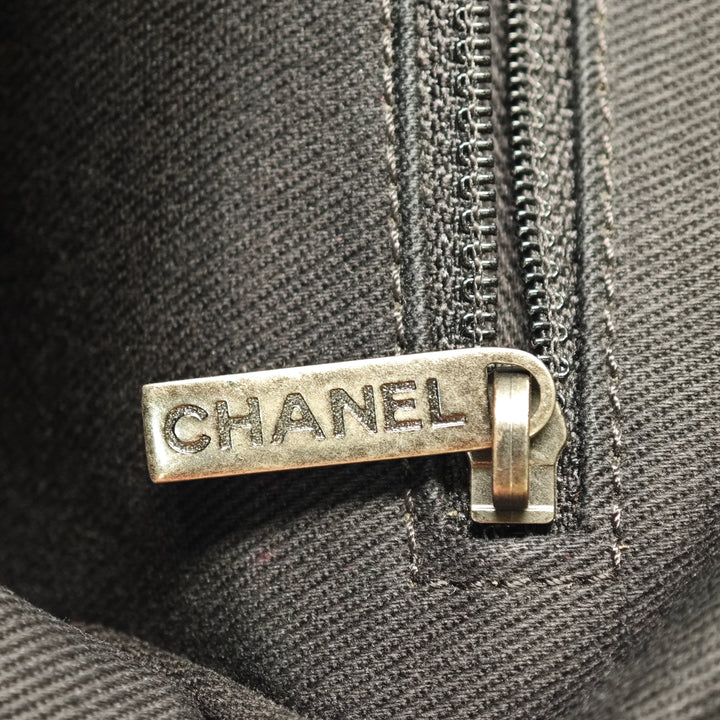 Chanel Jumbo Matelassé Iridescent Caviar Easy à rabat