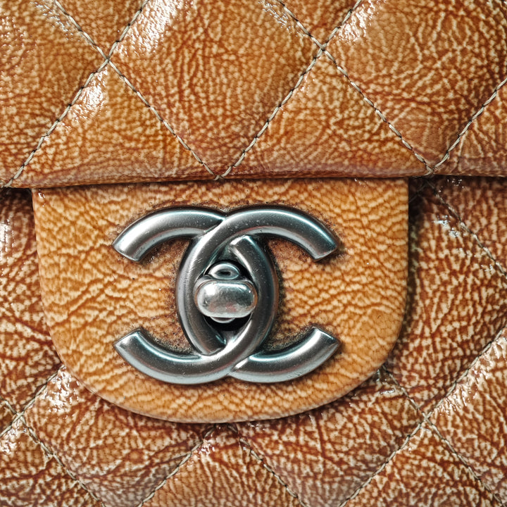 Chanel Medium Classic froissé Cuir verni Double rabat