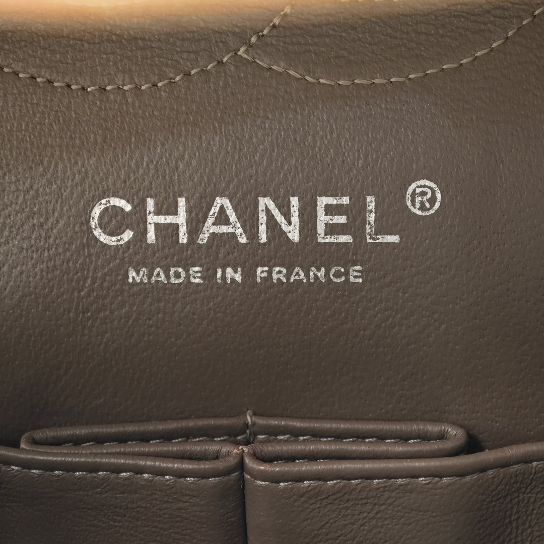 Chanel Medium Classic froissé Cuir verni Double rabat