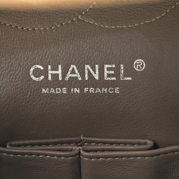 Chanel Medium Classic froissé Cuir verni Double rabat