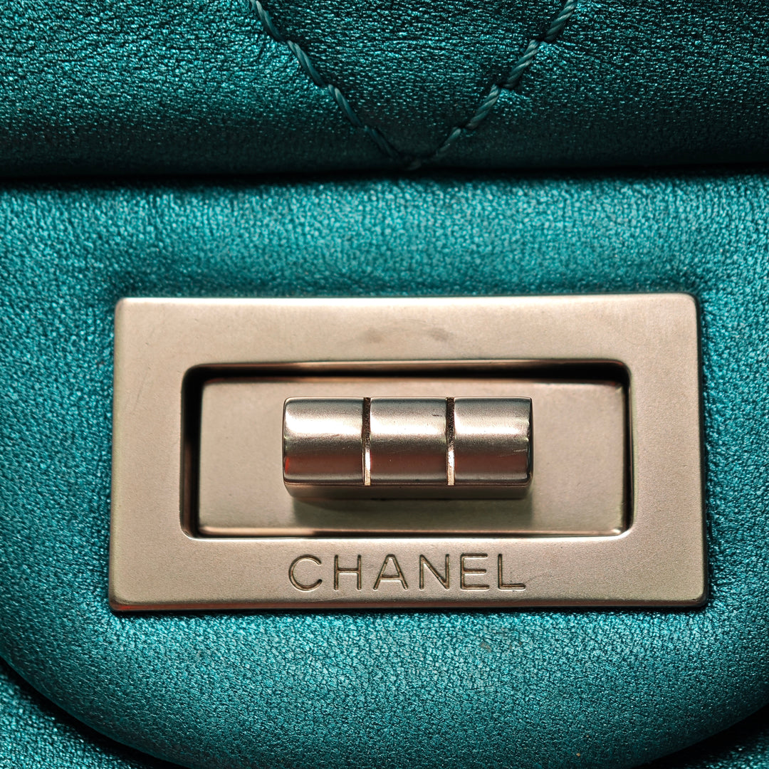 Chanel Matelassé Metallic Cuir d’agneau Reissue 2.55 Double rabat 227