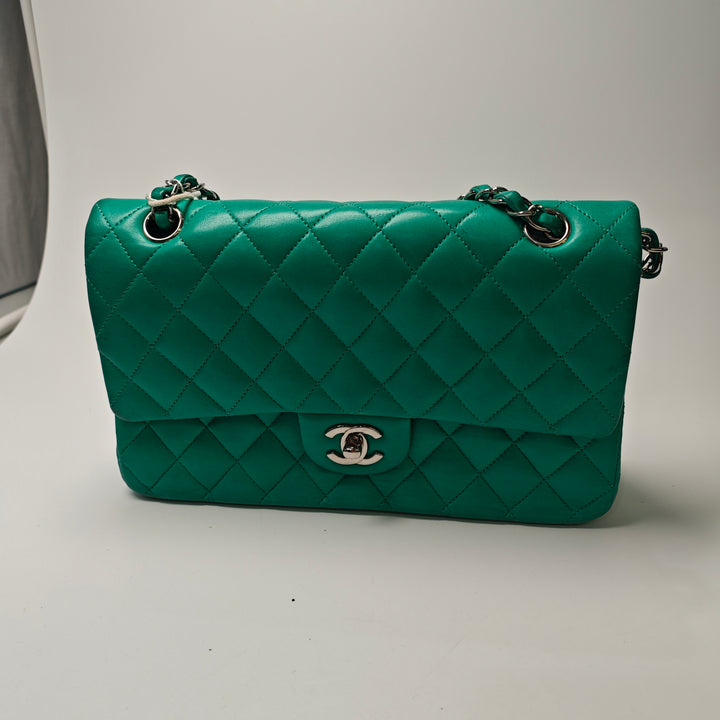 Chanel Medium Classic Cuir d’agneau Double rabat