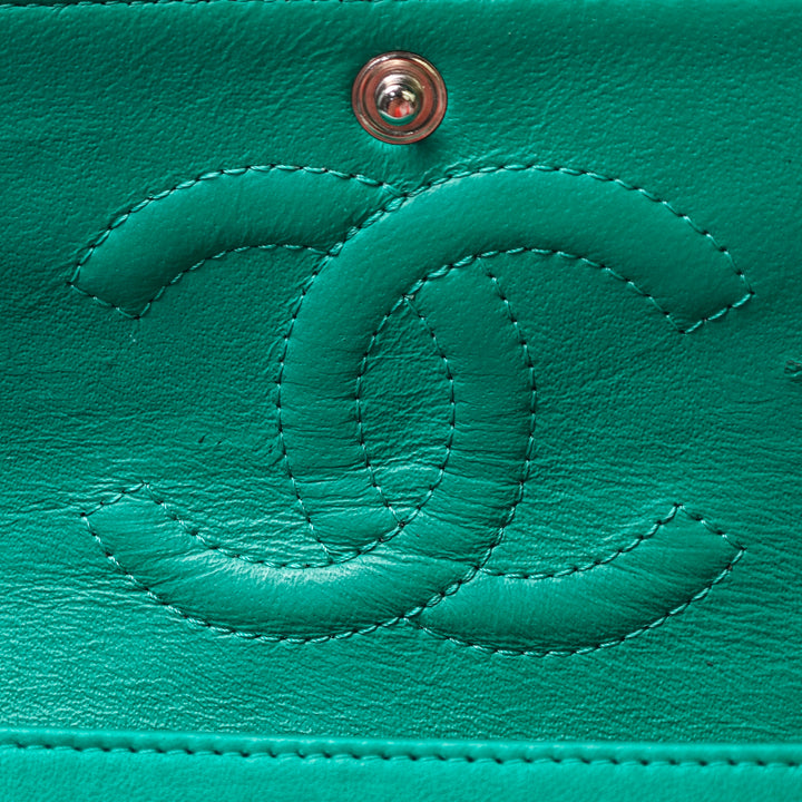 Chanel Medium Classic Cuir d’agneau Double rabat