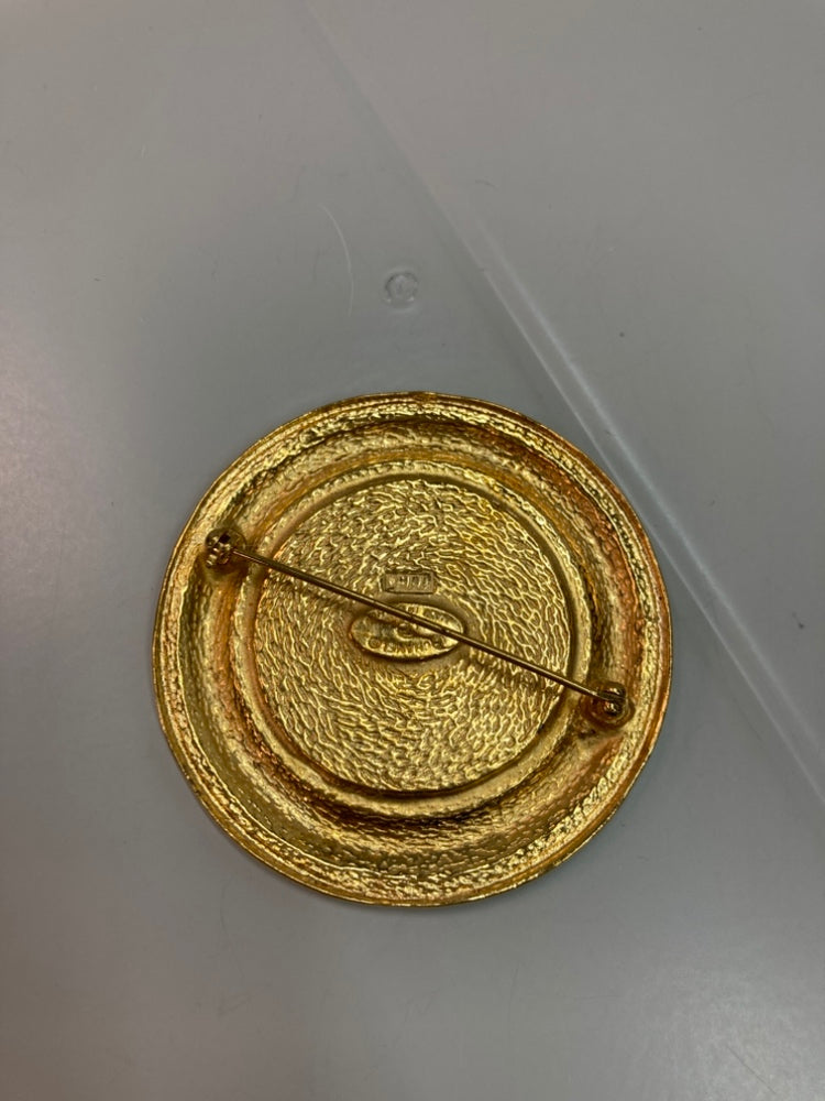 Chanel plaqué 31 Rue Cambon Rond Broche