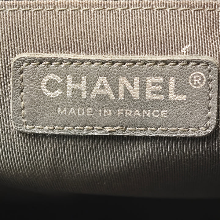 Chanel Paris Salzburg Medium Bicolor Matelassé Cuir d’agneau Tyrolean à rabat